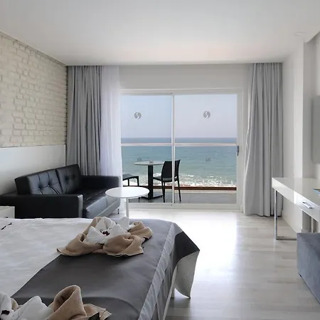 Hotel Gold Island
